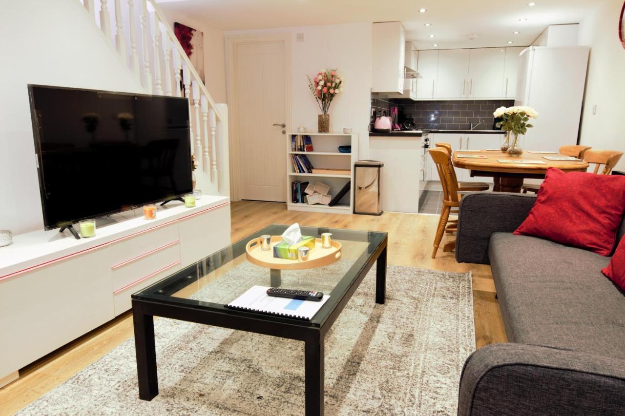 Stylish 2 Bedroom Apartment In The Heart Of Greenwich Londra Dış mekan fotoğraf